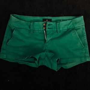 AMERICAN EAGLE GREEN LOW RISE SHORTS